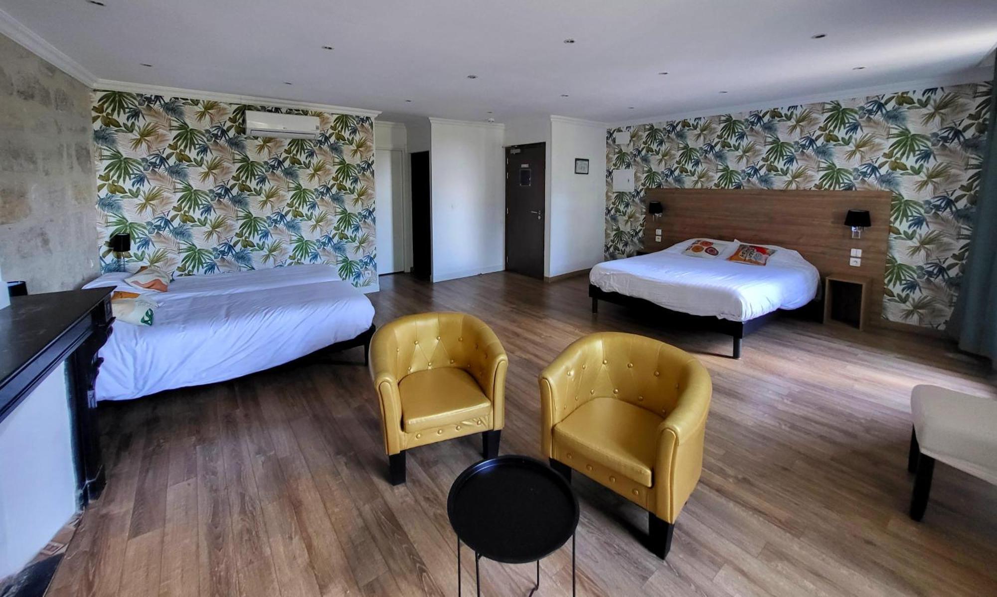 Le Grand Hotel Moliere Pezenas Bagian luar foto