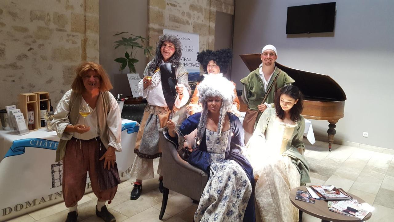 Le Grand Hotel Moliere Pezenas Bagian luar foto