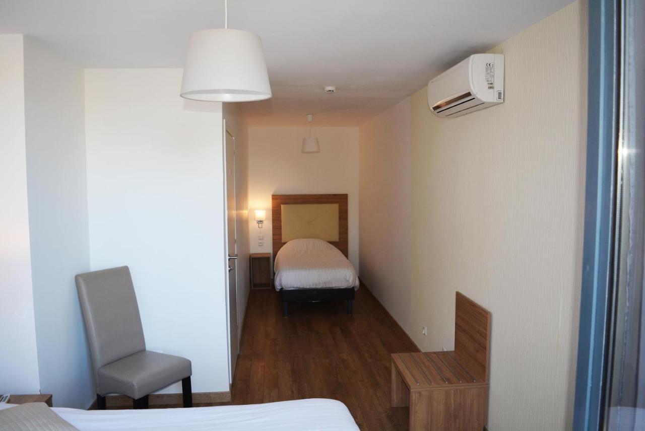 Le Grand Hotel Moliere Pezenas Bagian luar foto