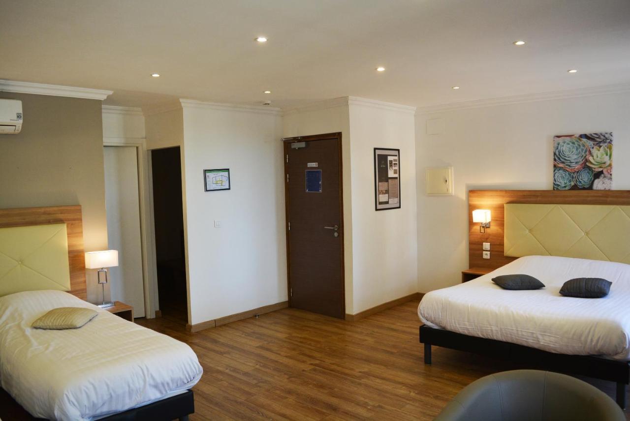 Le Grand Hotel Moliere Pezenas Bagian luar foto
